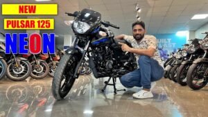 Bajaj Pulsar 125 को खरीदने के लिए लोगों ने लगाई लाइन, जाने कीमत