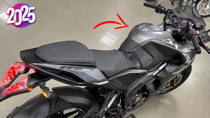 Bajaj Pulsar RS200 2025